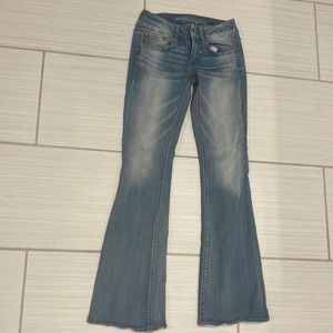 Low rise, size 2, American Eagle, bell bottom jeans